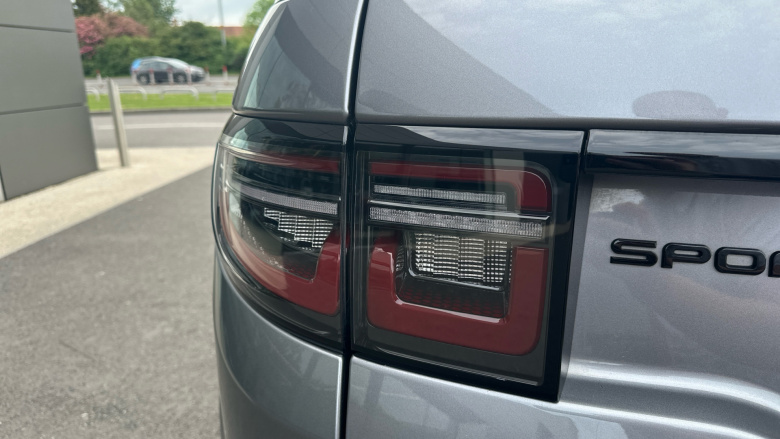Land Rover Discovery Sport 2.0 D200 Dynamic SE 5dr Auto [5 Seat] Diesel Station Wagon